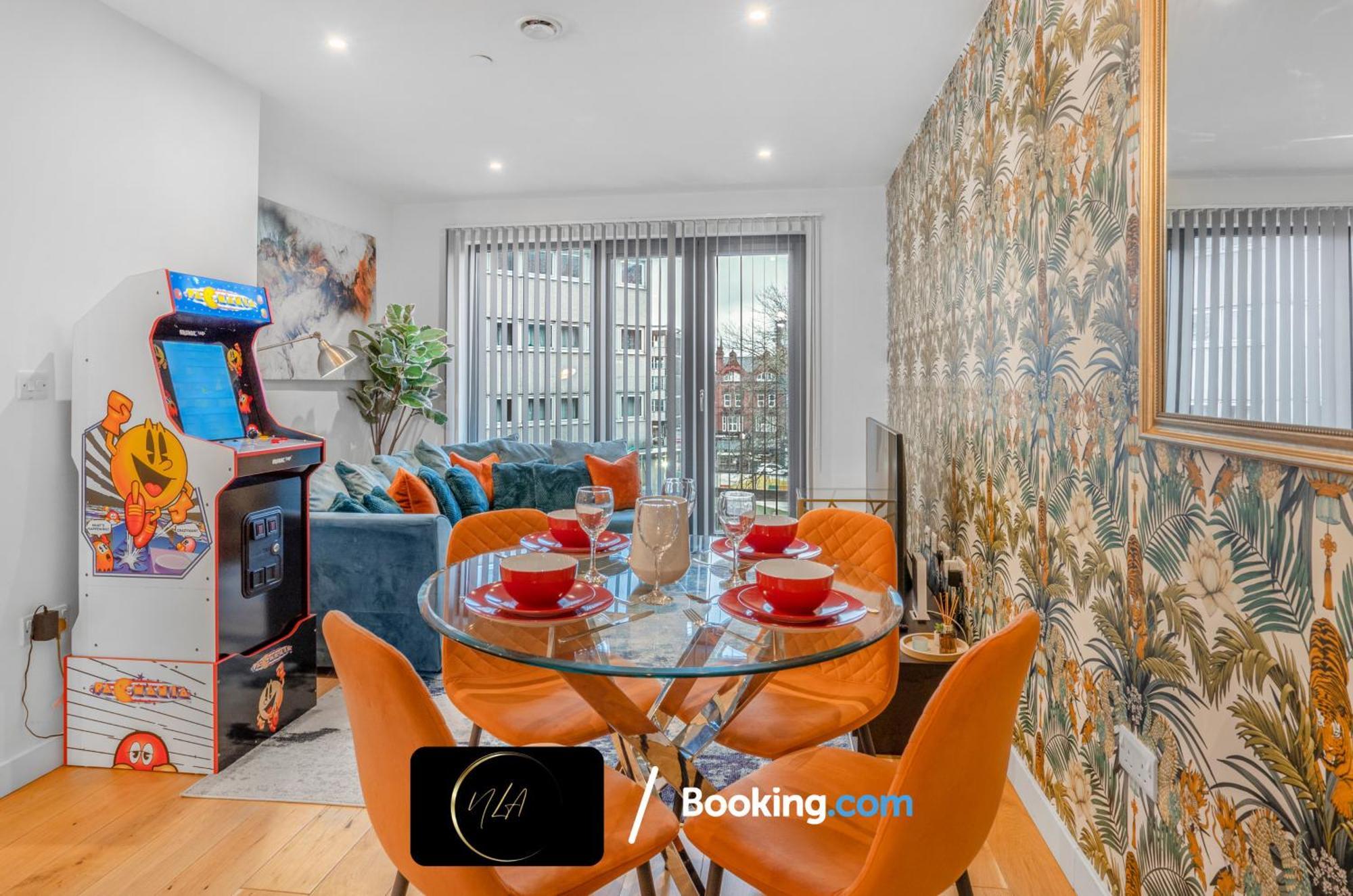 City Centre Apartment With Free Parking, 2 Bathrooms, Netflix And Wifi - Suitable For Contractors And Families - By Noor Luxury Accommodations Birmingham Exterior foto